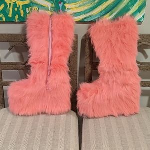 Ellie fluffy pink boots